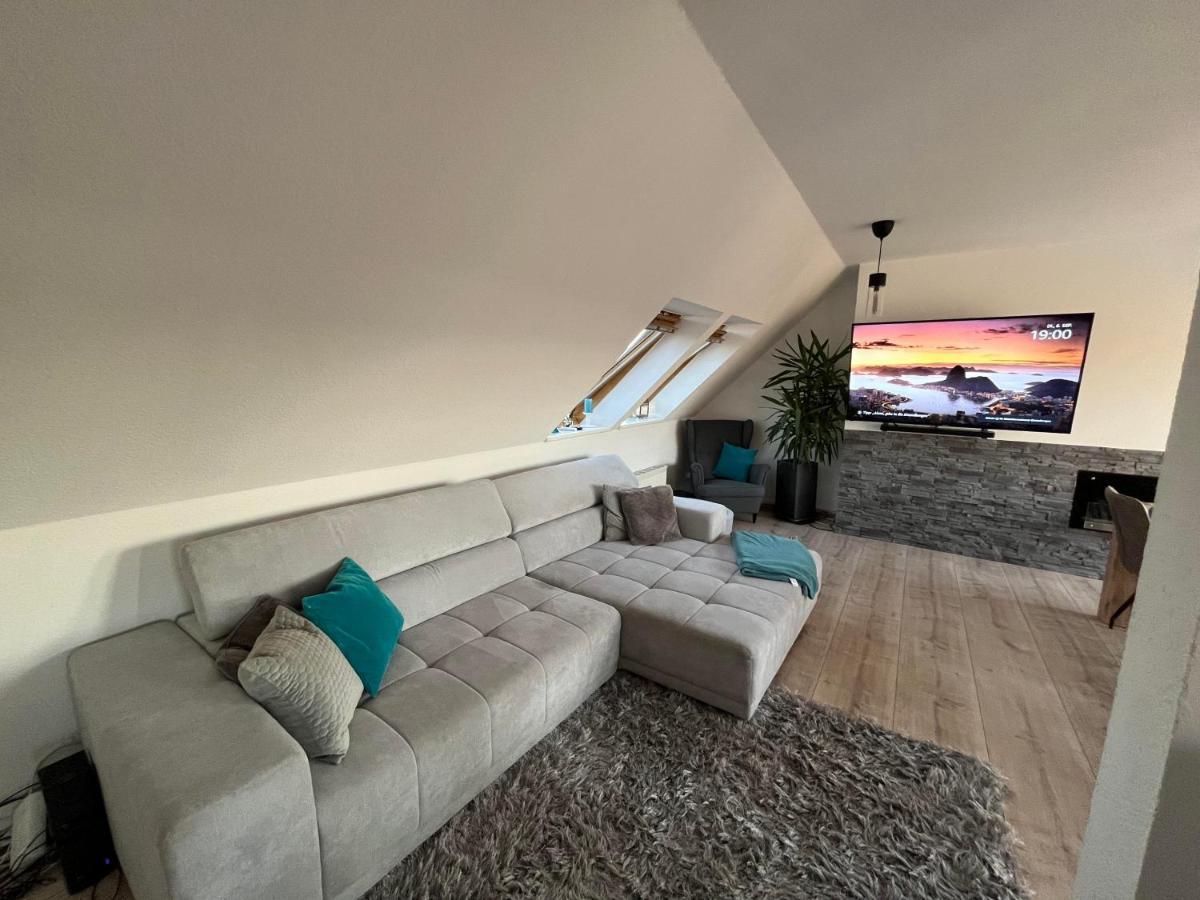 105 QM neues klimatisiertes Appartment für Familien Chemnitz Exterior foto