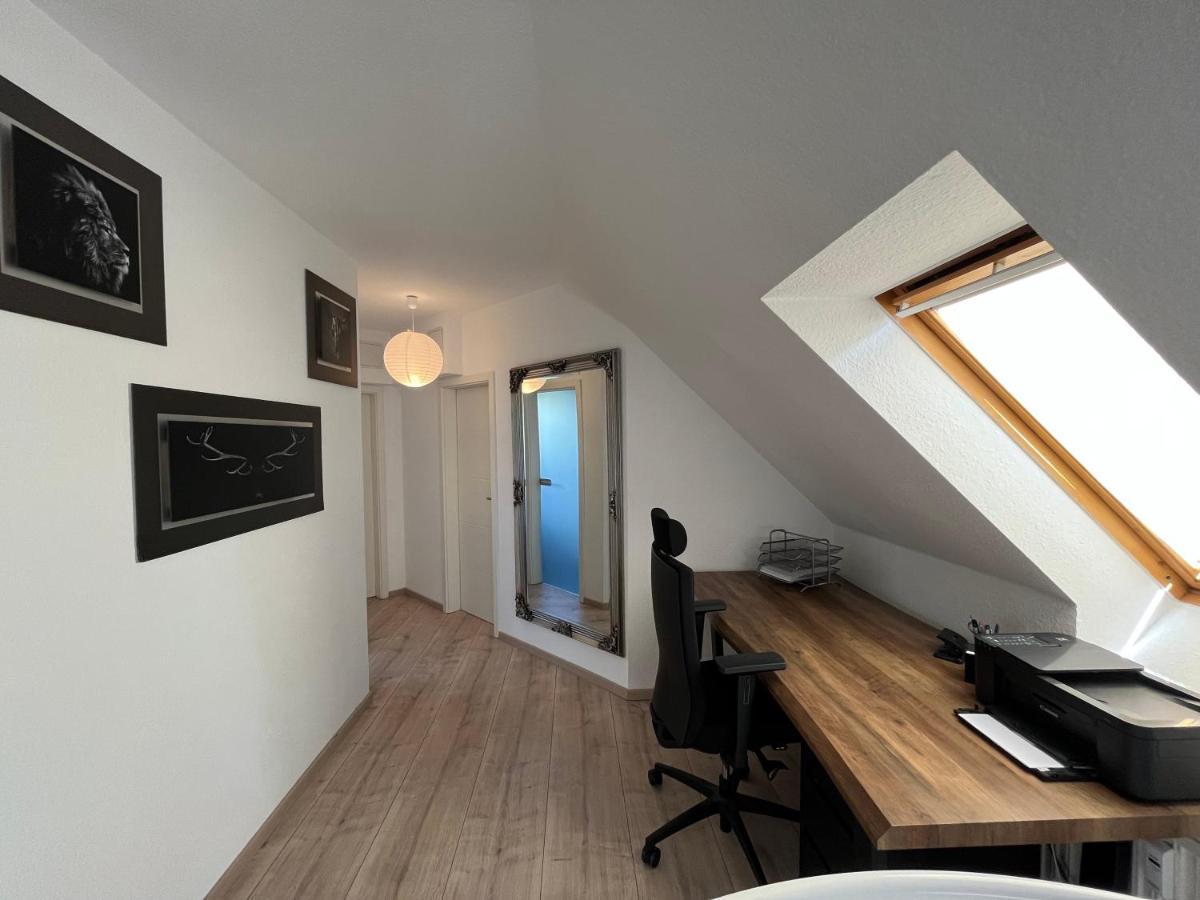 105 QM neues klimatisiertes Appartment für Familien Chemnitz Exterior foto